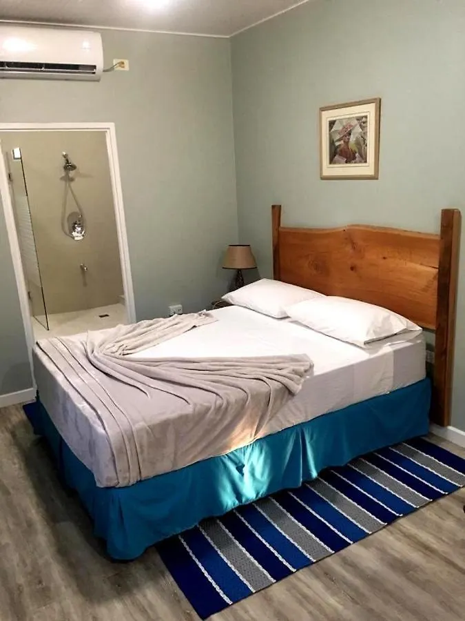 Aparthotel Castara Inn